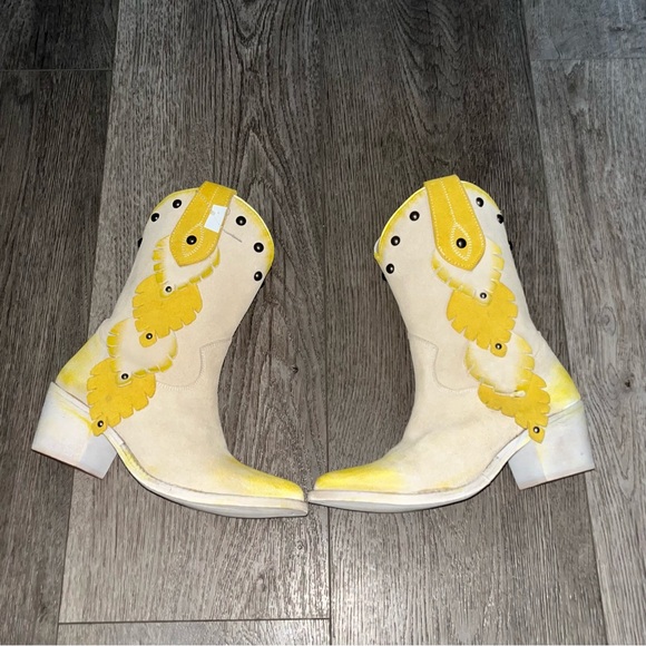 NWOB Circle G Painted Leaf Studded Western Cowgirl Boots Size 5 - Picture 2 of 11